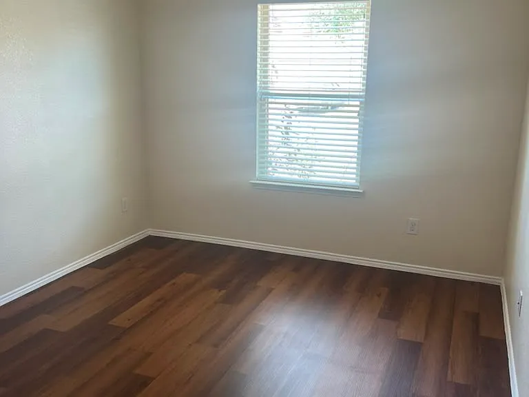 5716 Sapphire Pool Trl — Photo 21