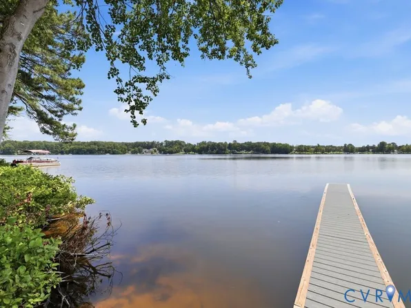 14401 Shelter Cove Rd, Midlothian, VA 23112