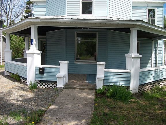 5th image of 18 Wellsboro St