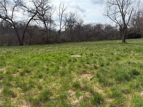 5th image of 250 Pipestem Rd