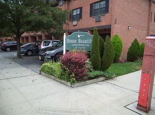 219-56 64th Ave FLOOR 3, Oakland Gardens, NY 11364