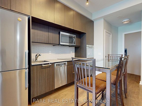 5th image of 10 York St #2802