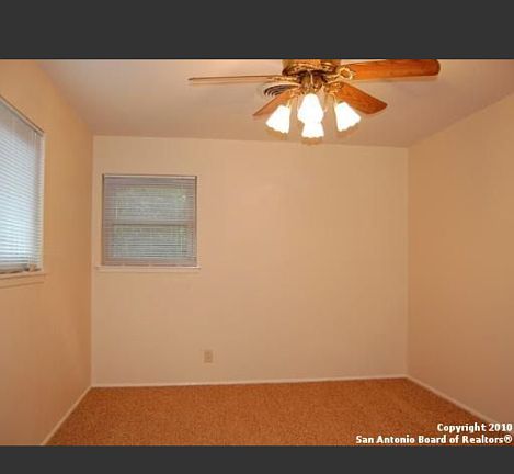 4th image of 4423 Hall Park Dr