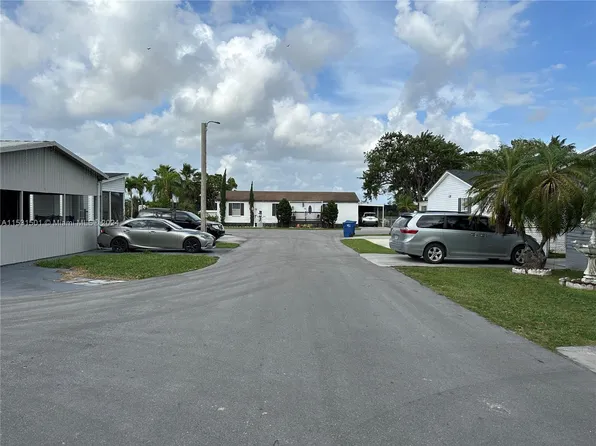 19800 SW 180th Ave Lot 52, Miami, FL 33187