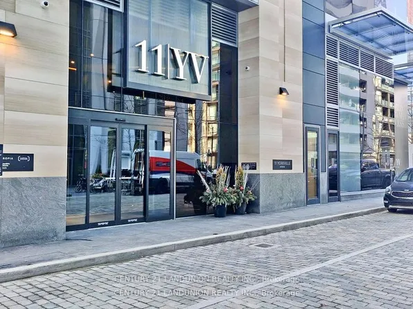 11 Yorkville Ave #Penthouse 4, Toronto, ON M4W 0B7
