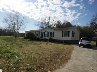 39 Gossett Rd, Gray Court, SC 29645
