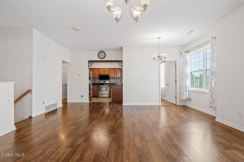 5th image of 1207 Admirals Walk Drive