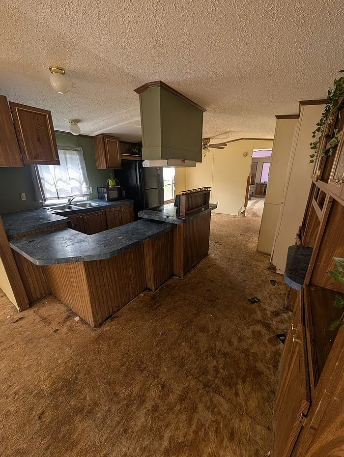 3 bed, 2.0 bath, 1200 sqft, $800 — Photo 3