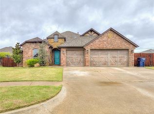 11225 SW 37th Ct, Mustang, OK 73064