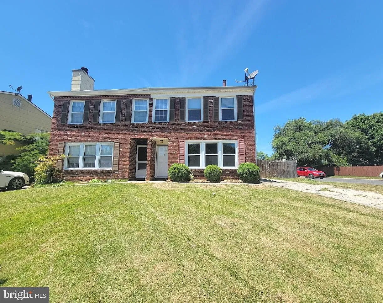 3 bed, 1.5 bath, 1508 sqft, $2,200 — Photo 3