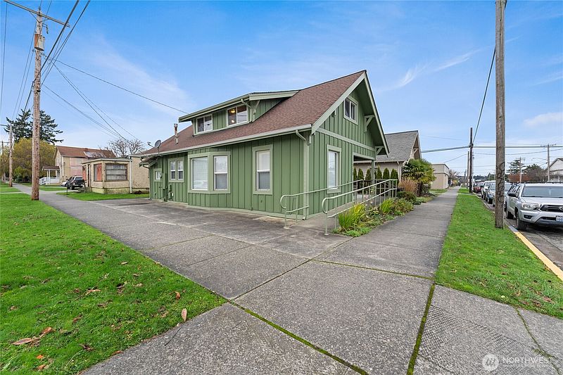 2nd image of 520 O Avenue