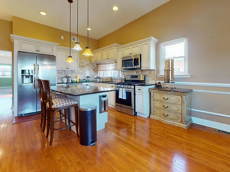 8902 Blue Grass Rd — Photo 43