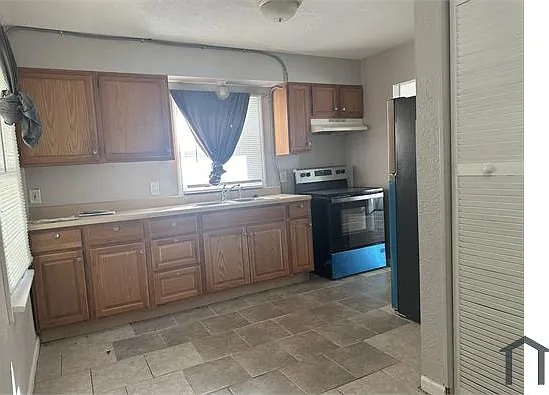 2 bed, $1,345 — Photo 3