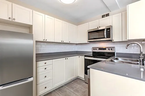 315 Holmwood Ave Photo 1