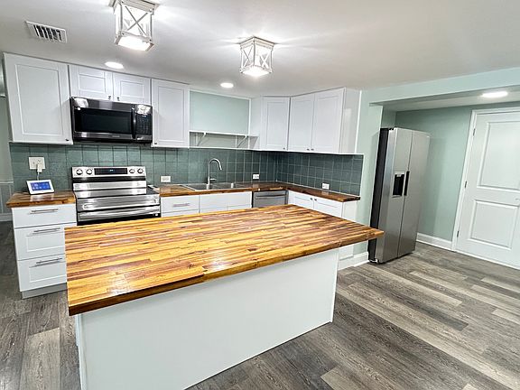 3rd image of 4905 Joyce Dr #1