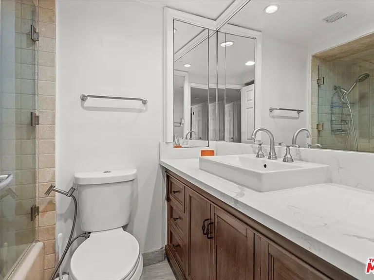 4316 Marina City Dr #927 — Photo 17
