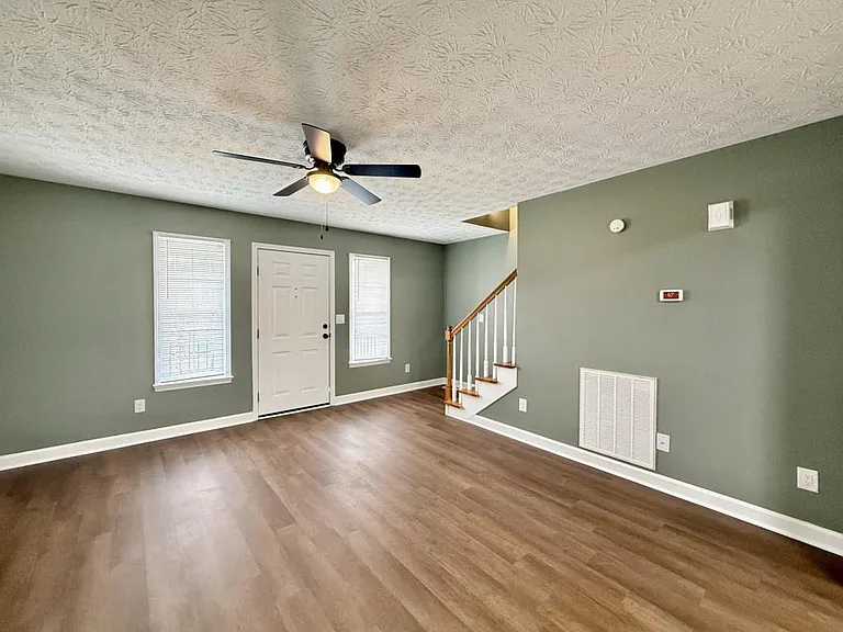 3875 Erwin Hwy #5 — Photo 3
