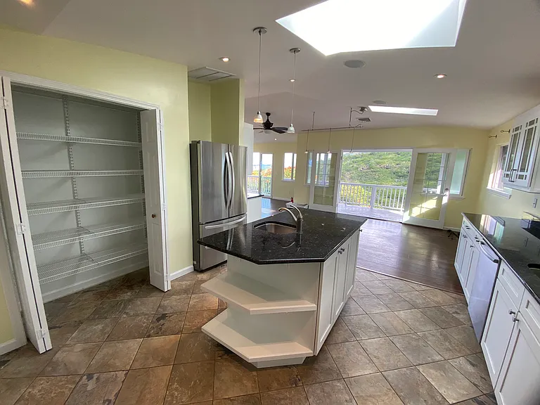 1886 Saint Louis Dr — Photo 17