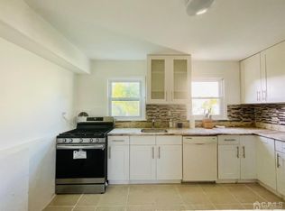 196 Loring Ave, Edison, NJ 08817