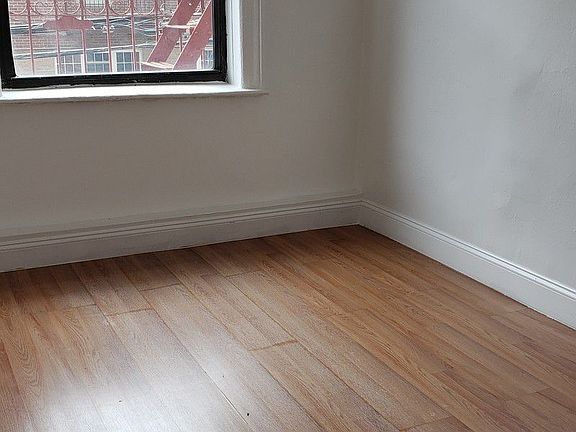 3rd image of 3177 Villa Ave APT 2G