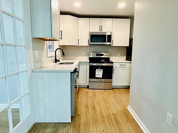 4th image of 5906 Leewood Ave