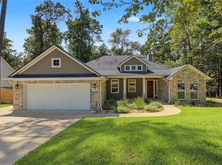 1859 E Lake Dr, Huntsville, TX 77340