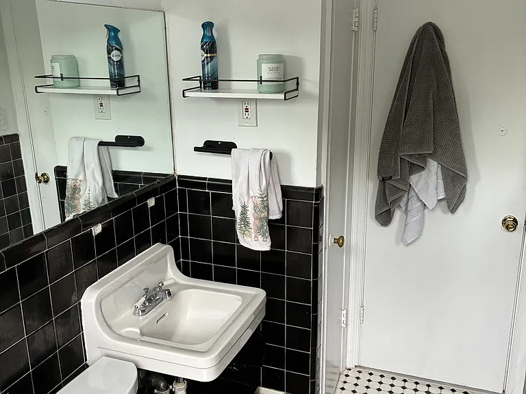 2639 I St NW #C — Photo 14