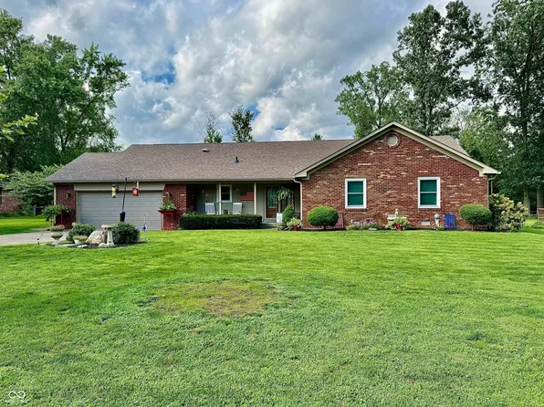 7980 Oak Hill Dr, Plainfield, IN 46168