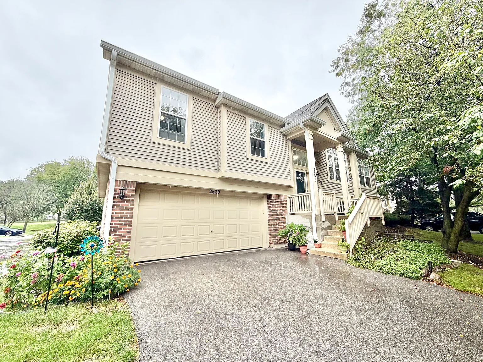 3 bed, 2430 sqft, $3,200 — Photo 1