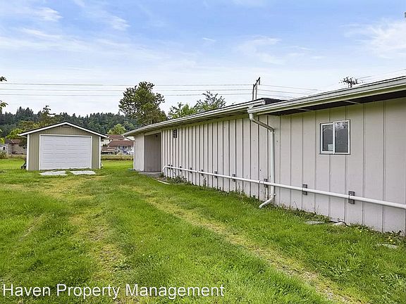4th image of 316 1st Ave N