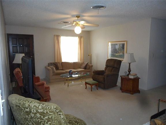 4th image of 1101 Miller St