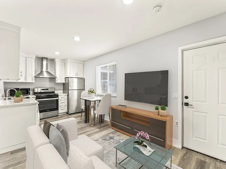 1629 W. Summit — Photo 1