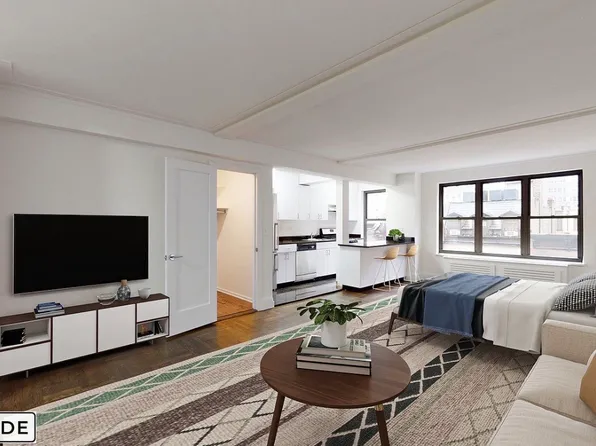 137 East 38th Street image 1 of 13