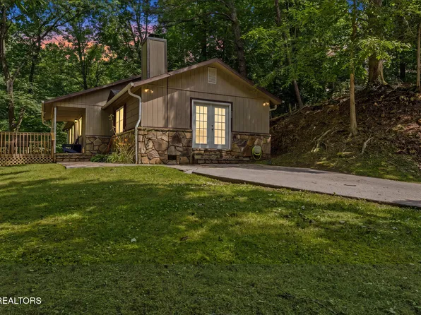 1007 S Ridge Pl, Pigeon Forge, TN 37876