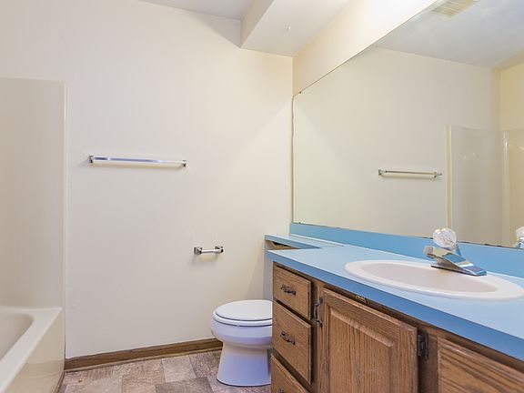 4th image of 10421 Pink Azalea Dr