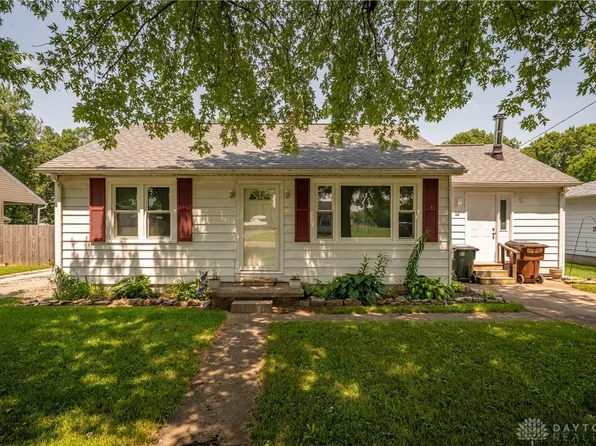 110 Fairview Dr, Carlisle, OH 45005