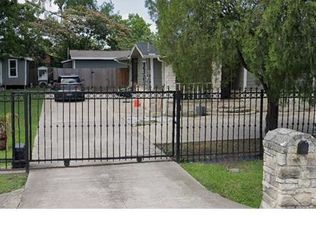 7999 Ritz St, Houston, TX 77028