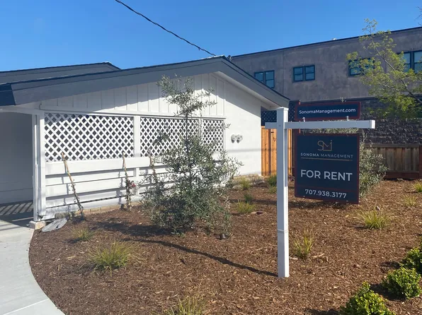 319 1st St W, Sonoma, CA 95476