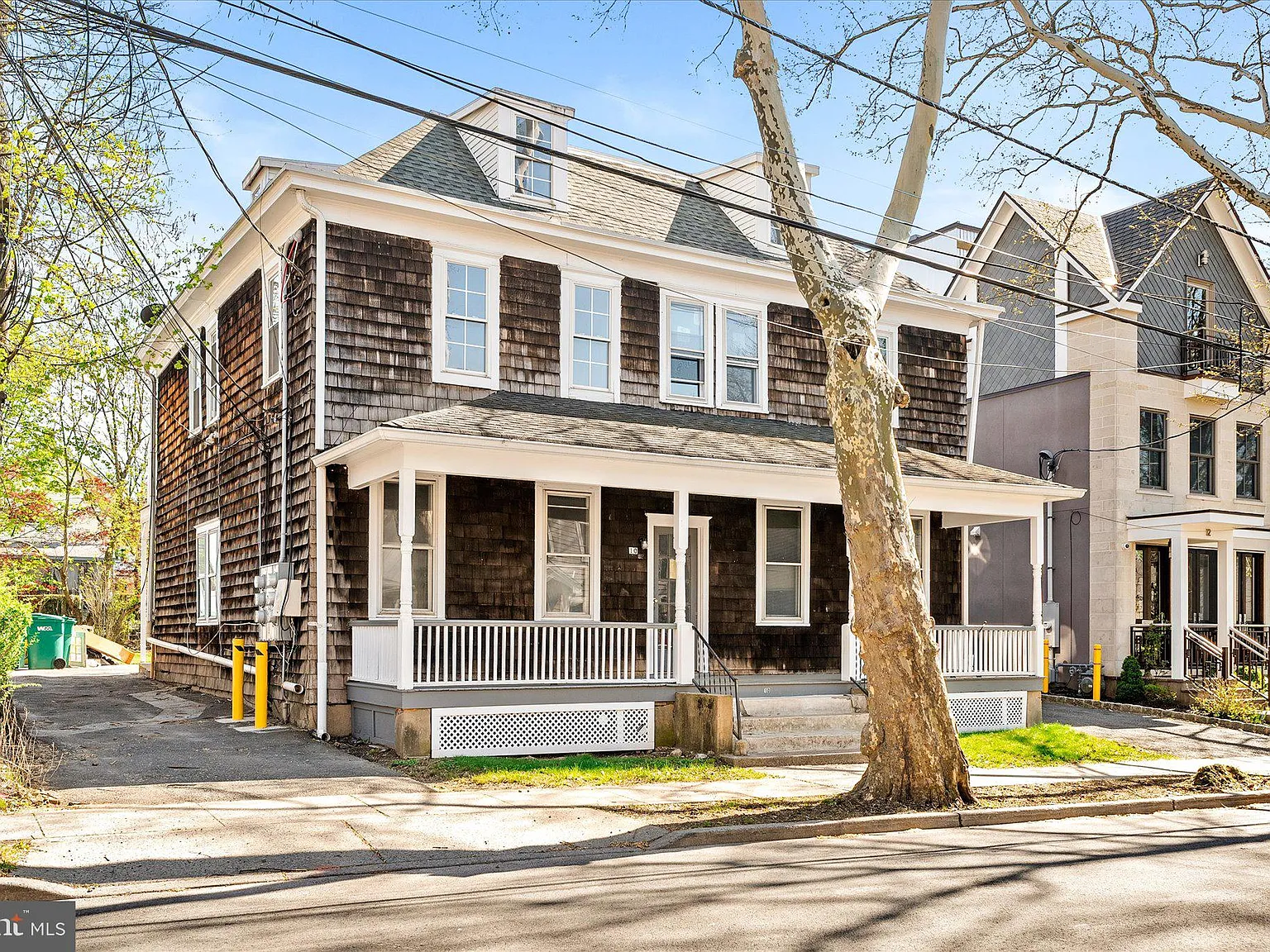 1 bed, 3240 sqft, $2,500 — Photo 3