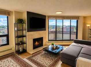 1304 15th Ave SW #PENTHOUSE 2, Calgary, AB T3C0X7