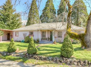 307 Fairfield Ln, Grants Pass, OR 97526