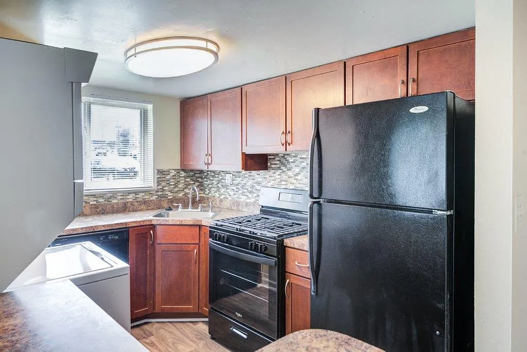 Princeton Estates Apartment Homes — Photo 1