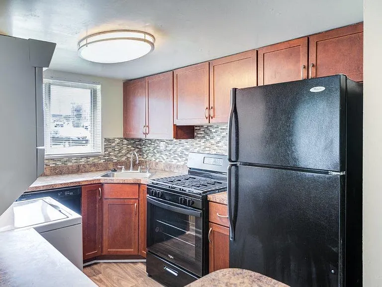 Princeton Estates Apartment Homes — Photo 1