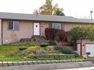 2121 W 8th Pl, Kennewick, WA 99336