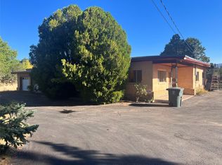 909 Old Santa Fe Trl, Santa Fe, NM 87505