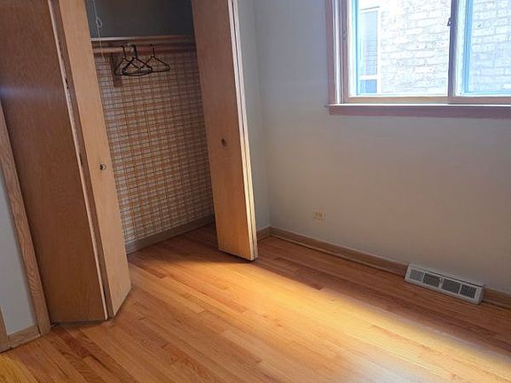 5th image of 5850 N Mulligan Ave #1