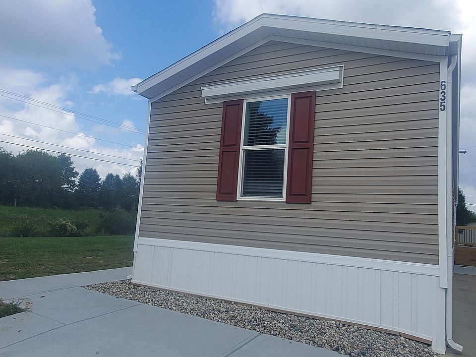 Exterior Image-0-Clayton - Wakarusa Redbud Estates