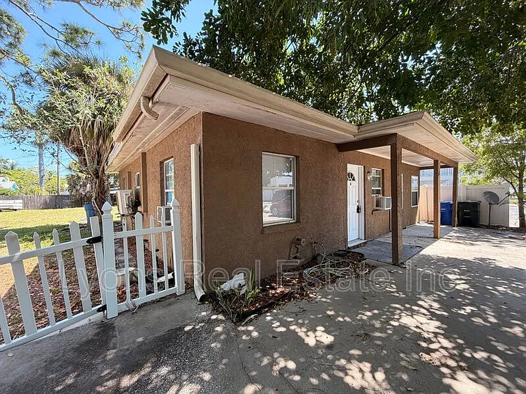 1935 Ricardo Ave #A — Photo 14