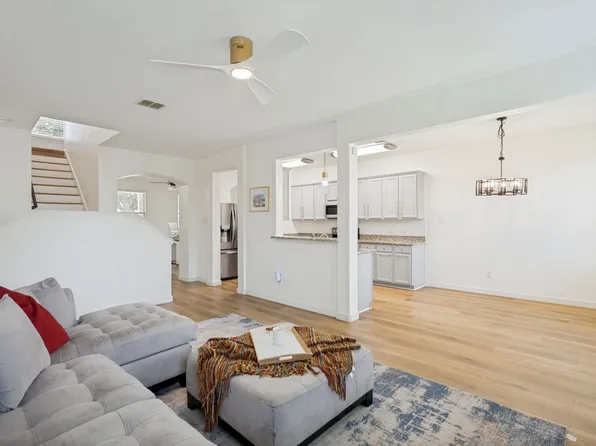 1006 Partridge Dr, Aubrey, TX 76227