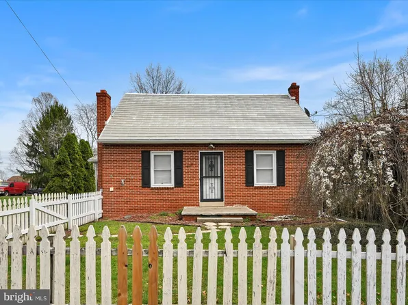 825 N Hanover St, Elizabethtown, PA 17022